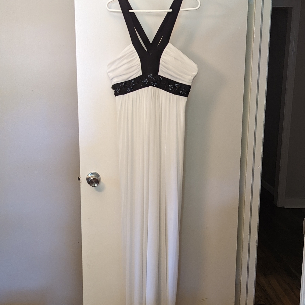 City Triangle white and black maxi dress (vintage)